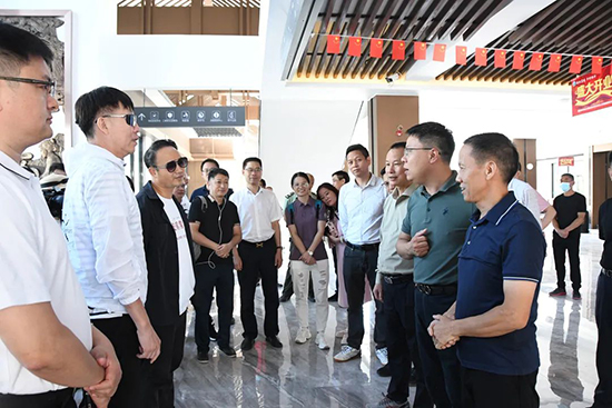 13 振興茶產業(yè) 媒體來助力  廈門市安溪商會組織媒體記者走進安溪茶鄉(xiāng)919.png